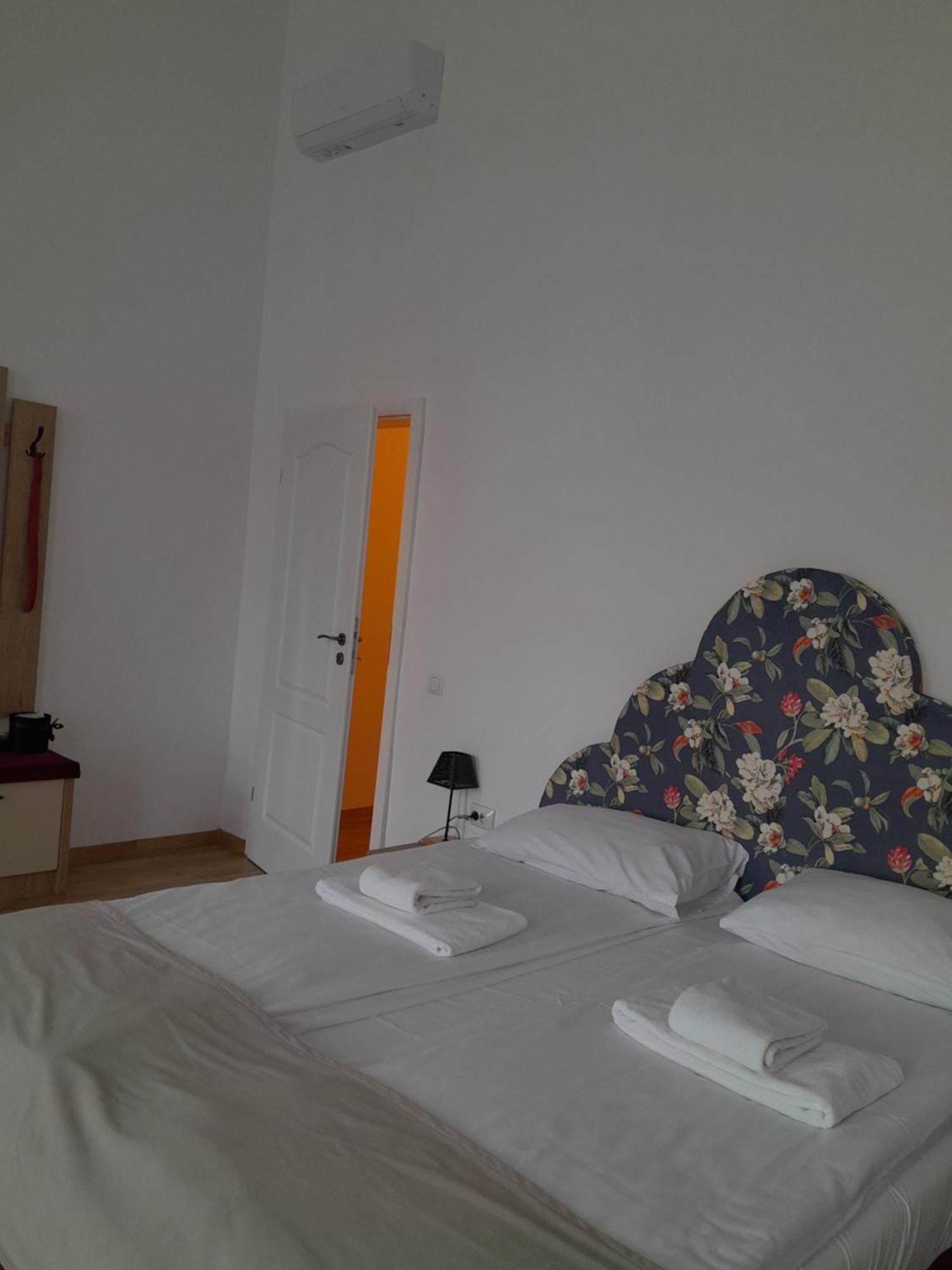 Elisabeth Home Piata Mare ซีบิว ภายนอก รูปภาพ